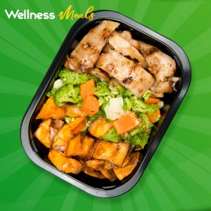 26 - Pollo a la Parrilla con Batata asada y Vegetales Mixtos en Aceite de Aguacate