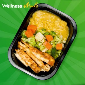 28 - Pechuga de Pollo con Majado de Viandas y Vegetales Mixtos en Aceite de Aguacate